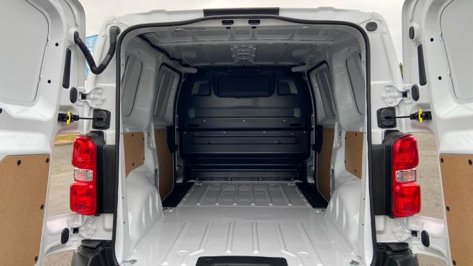 Vauxhall Vivaro L1 Diesel 1.5 Turbo D 120 Prime H1 Van - Image 14